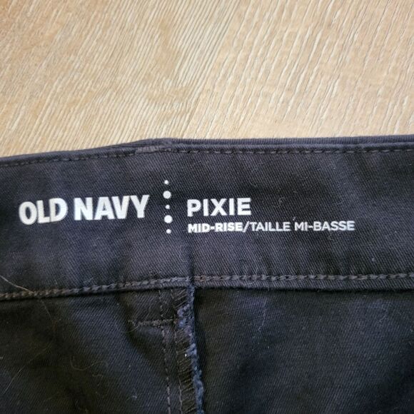 Old Navy Pixie Mid Rise Black Shorts Size 16 - Picture 3 of 6